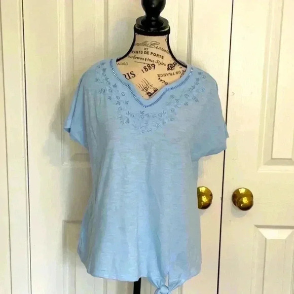 Alia  Embroidered V Neck Top With Tie - Picture 1 of 4